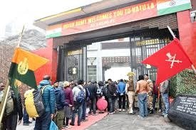 कैलाश मानसरोवर यात्रा 2026 शुरू: 44 तीर्थयात्रियों का पहला जत्था नाथू ला दर्रे से चीन में प्रवेश, पवित्र यात्रा का हुआ शुभारंभ